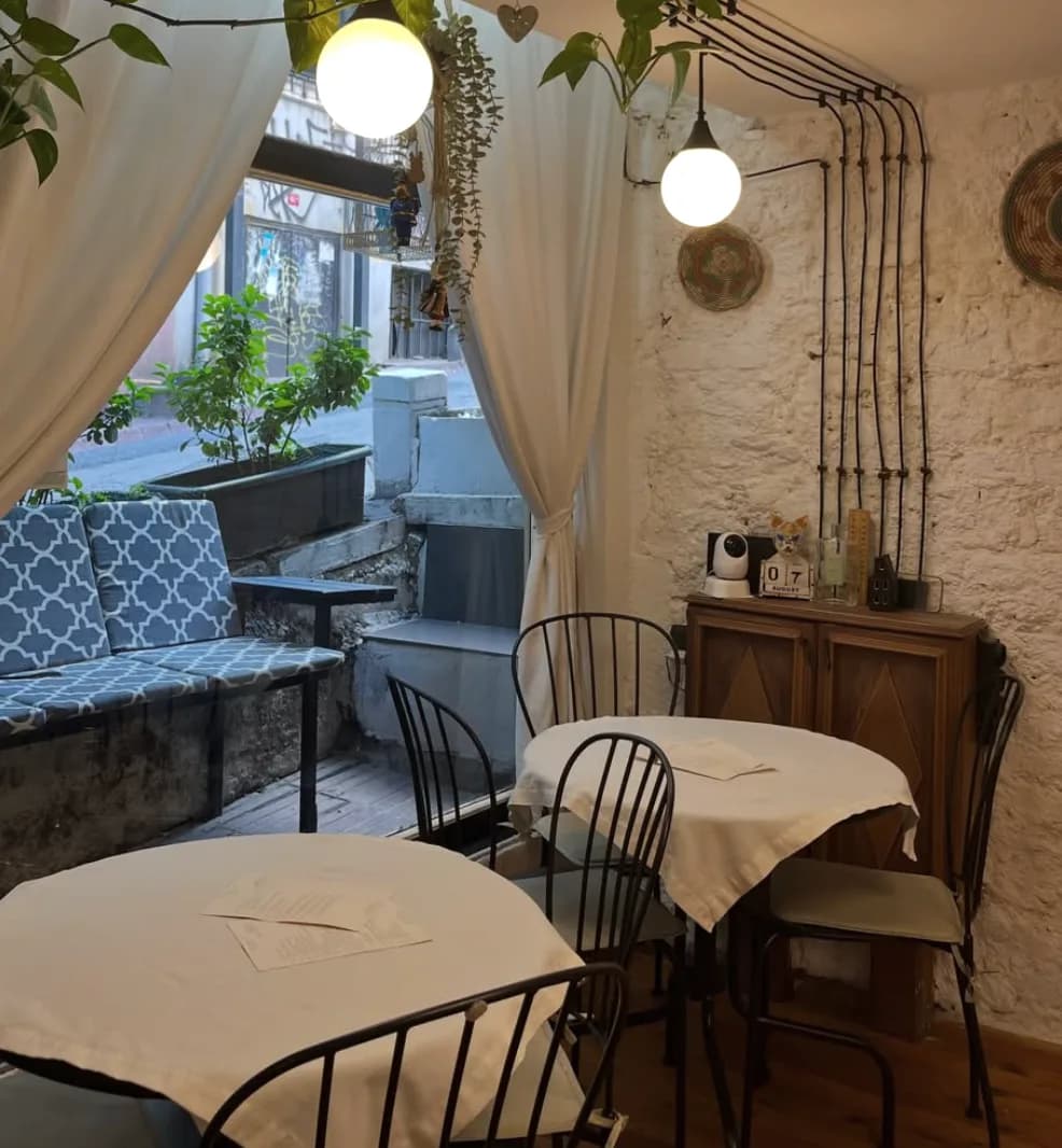 CMEM Bistro