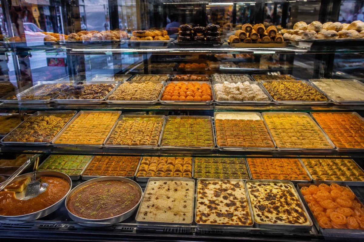 🍮 Vegan & Vegetarian Turkish Desserts to Try in Istanbul